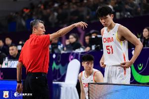 媒体人:杨瀚森夏联表现好因其是进攻轴心 国家队教练没有说明书