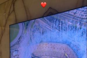 乔治娜晒观看西班牙夺冠庆典照,并贴上红色爱心表情❤️
