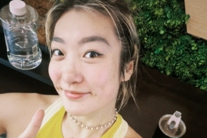 元气满满!李梦社媒晒自拍:假装健身女孩 自律早餐