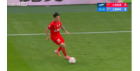 第28分钟,莱昂纳多禁区外转身抽射破门,海港1-0领先申花