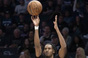 来人了!官方:火箭正式签约前锋菲利普斯 球员NBA生涯场均3.6分