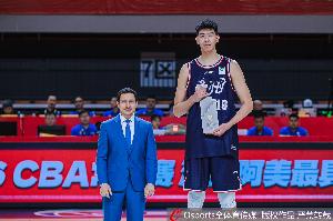 媒体人:徐昕新赛季若回归CBA 他需要至少再为广州效力一个赛季