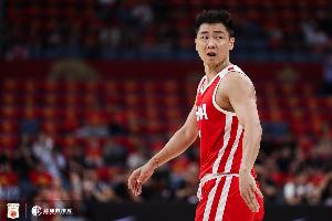 鲁媒:高诗岩确实是膝盖受伤 近期会赶往美国康复理疗进行恢复