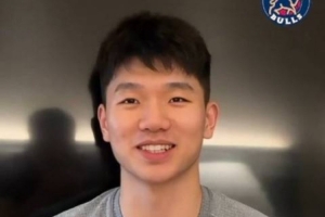 石奎在此时此刻加盟香港金牛 他说是一种缘分
