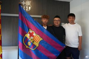签约拉玛西亚!沪媒谈14岁李昊炎:外界不该把他包装成救世主