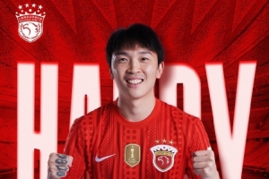 今天是海港足球俱乐部一线队球员王振澳生日,让我们祝他生日快乐