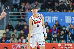媒体人:广东宏远俱乐部已为黄明依提供B类续约合同