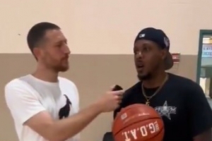 查尔莫斯:乔丹是GOAT 在我看来GOAT就应该关键时刻敢于出手