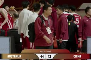 难解难分!张懿赵杰12分 张宇辰10分 中国U18半场落后澳大利亚2分