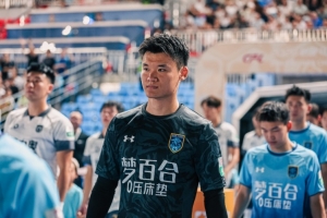 李冠希韧带损伤预计休战2至3周,将根据复查结果确定具体复出时间