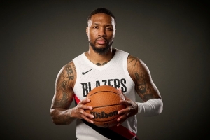 从板凳到NBA巨星!利拉德:高中教练曾说我可能第二年就被淘汰