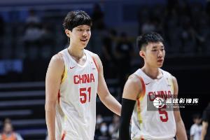 媒体人:让杨瀚森多持球策应 给他更多球权支配机会以发挥其特点