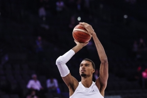 帕克:文班可能已是NBA最强球员 希望他带队拿下很多冠军