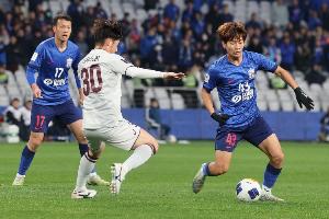 记者:体能恢复是申花重中之重,杨皓宇、金顺凯符合出场条件