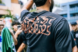 绿军官方晒塔图姆中国行动态:衣服上的传奇耐杀王很显眼