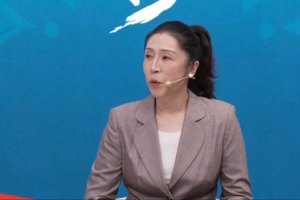 前女篮主帅郑薇:对中国女篮小组出线还是非常有信心的