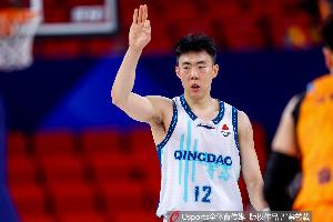 媒体人:段昂君赴美特训后首秀 青岛12名国内主力齐亮相