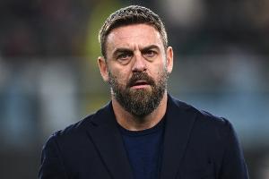 热那亚本赛季意甲1平4负!迪马济奥:俱乐部依然支持主帅德罗西