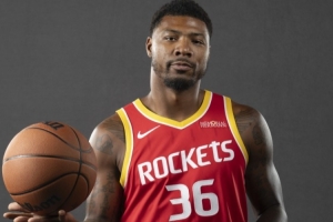 KD:斯玛特是真正的老将 他非常清楚自己的角色&就是为了服务队友