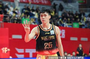 轻松又愉快!庞峥麟出战19分钟 三分4中2拿到9分7助1断