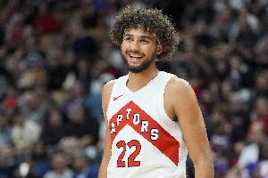 格雷夫斯:NBA球员更高更壮更快 身体对抗是进NBA后的最大变化