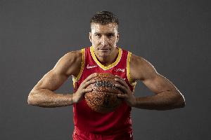 新援到位!博格丹&斯玛特两人合计4中4各砍5分